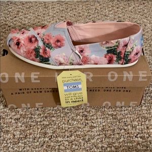 Toms Classic Pink Floral.